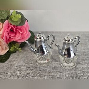Vintage Metal And Glass‎ Tea Pot Salt And Pepper Shakers
